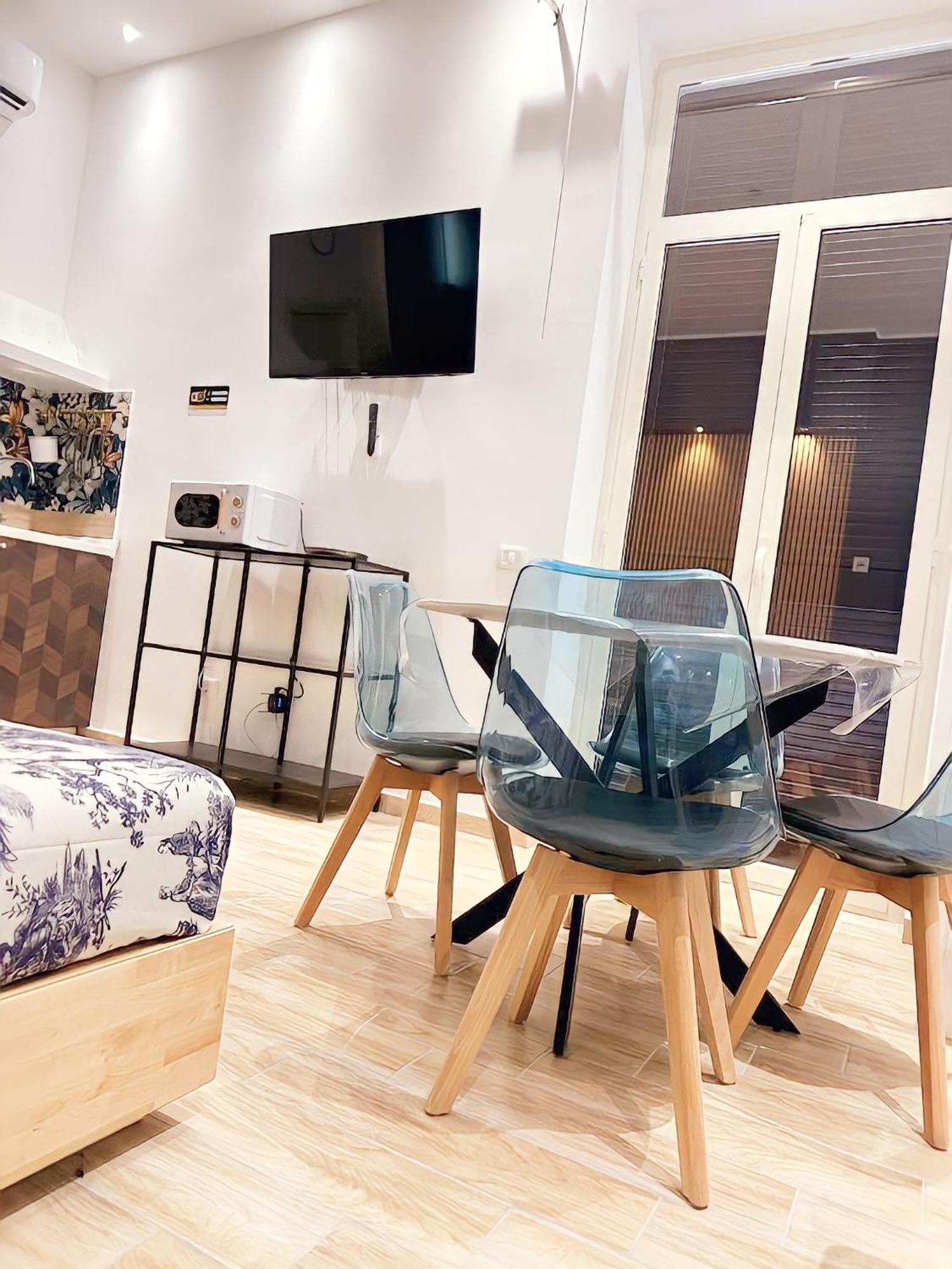 City Focus Apartment2 Napoli Екстер'єр фото